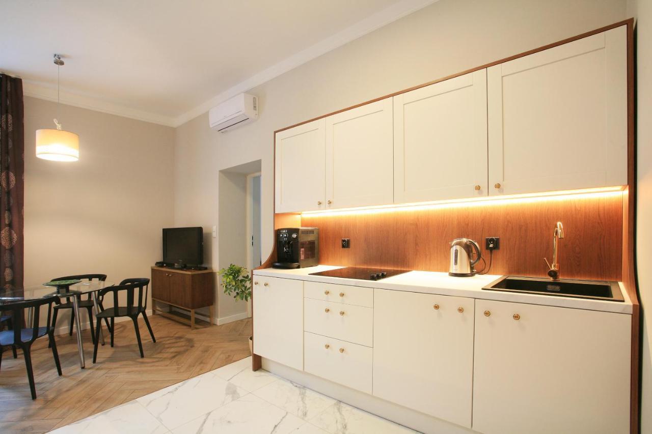 Faust Apartments In The Heart Of Kazimierz By Mint Apartment Krakow Bagian luar foto