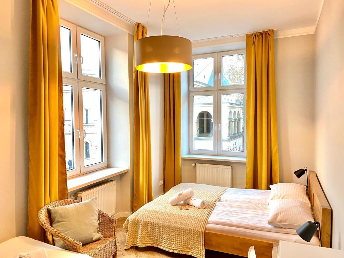 Faust Apartments In The Heart Of Kazimierz By Mint Apartment Krakow Bagian luar foto