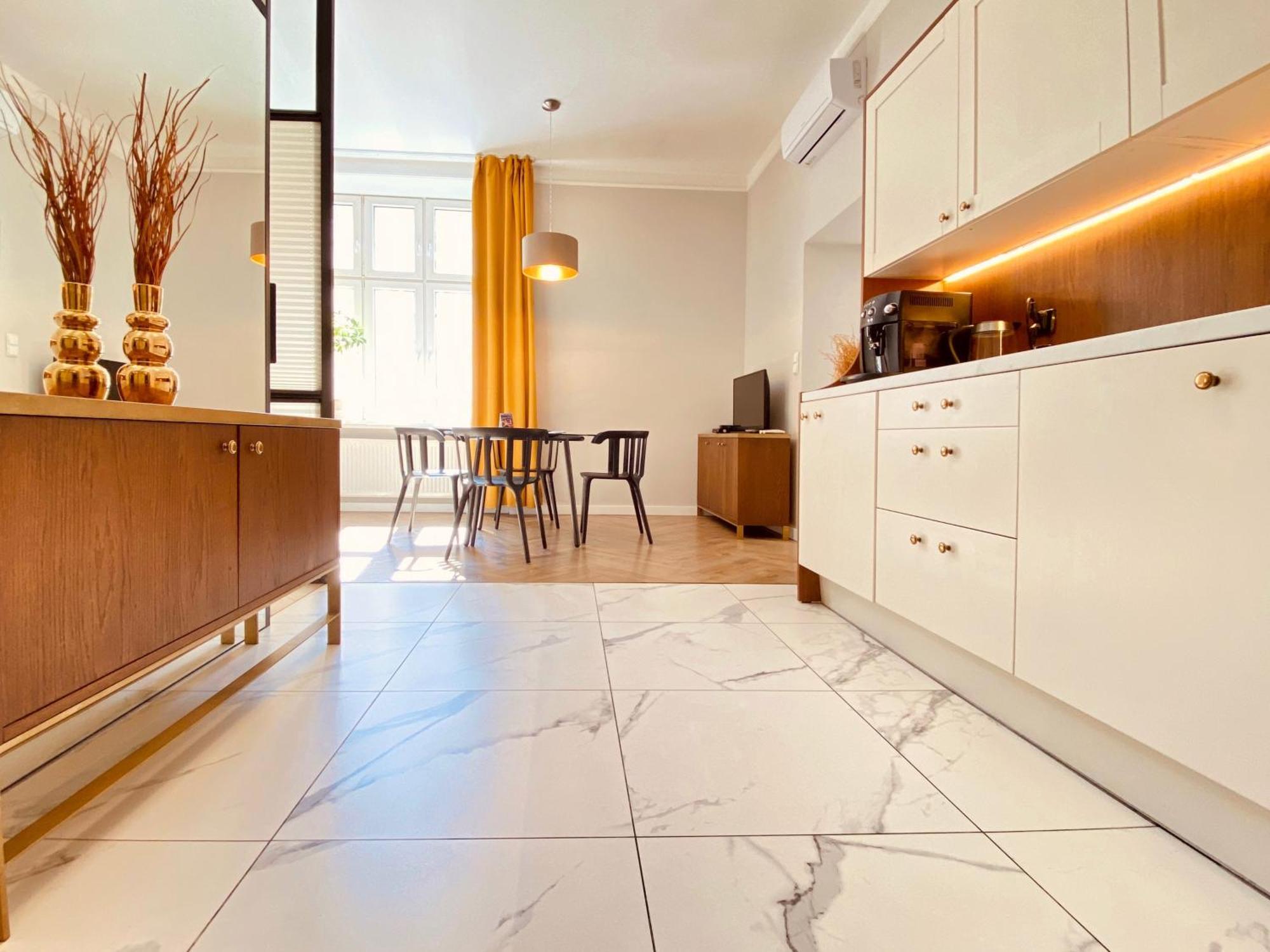 Faust Apartments In The Heart Of Kazimierz By Mint Apartment Krakow Bagian luar foto